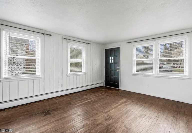 35 Bernards Ave — Photo 3