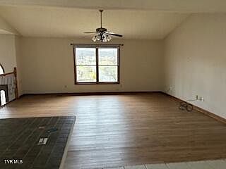 4th image of 1201 Eastbrook Dr