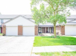 6449 W Bay Harbor Ln, Indianapolis, IN 46254