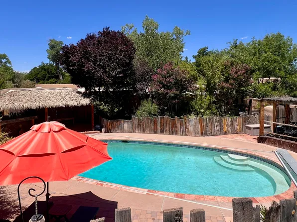 4068 Dietz Farm Cir NW, Los Ranchos De Albuquerque, NM 87107