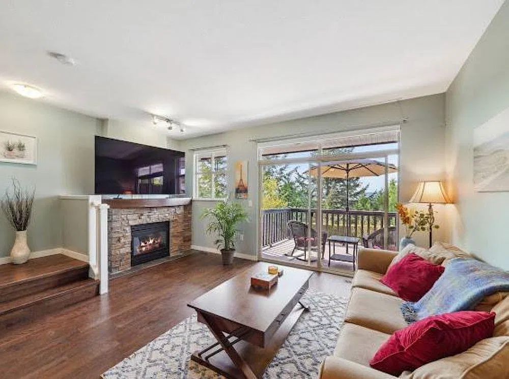 3 bed, 1700 sqft, $3,750 — Photo 1