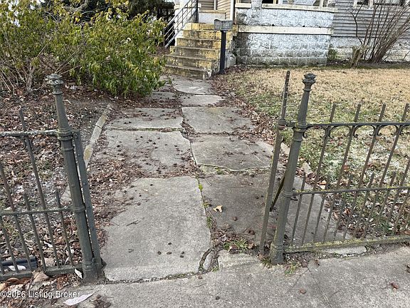 2nd image of 2222 Portland Ave