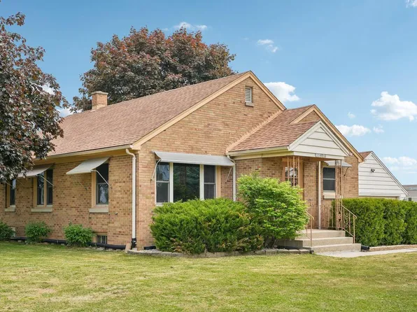 5930 W County Line ROAD, Mequon, WI 53092