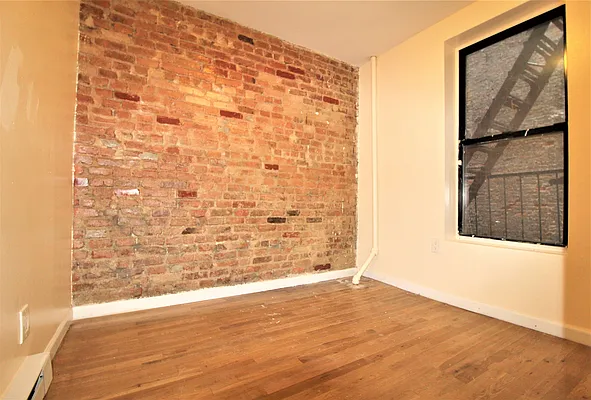 Rented by Bruma Realty LLC | media 7