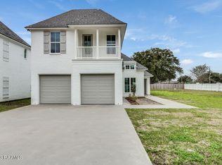 102 Gideon Rd, Youngsville, LA 70592