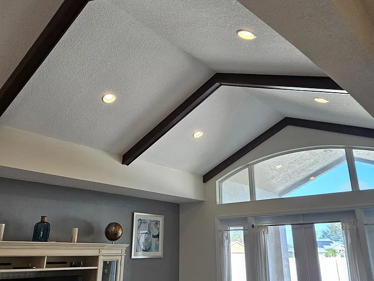 5768 NW Zenith Dr — Photo 6