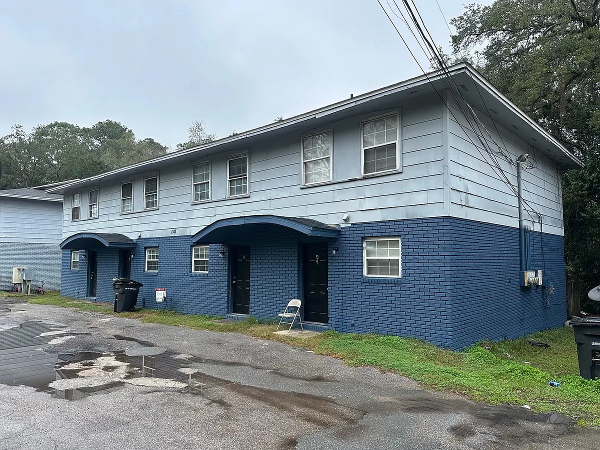 Building Photo - 1742 Hartsfield Rd #B
