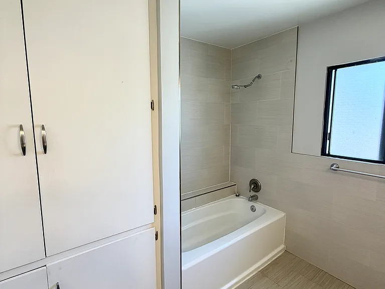 675 Ultimo Ave — Photo 17