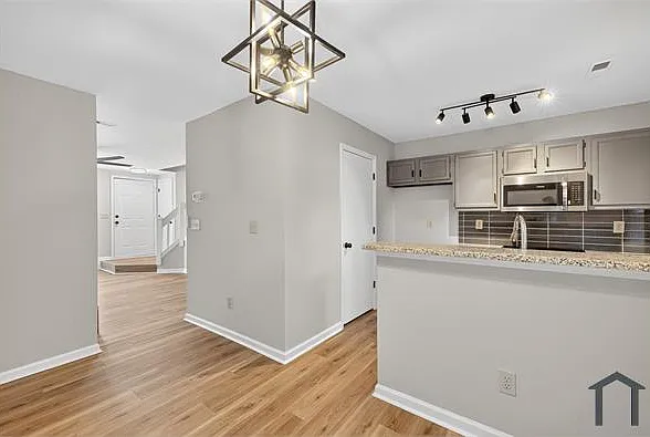 6407 Windsor Gate Ln — Photo 8