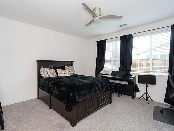 4th image of 2914 Luke Lane