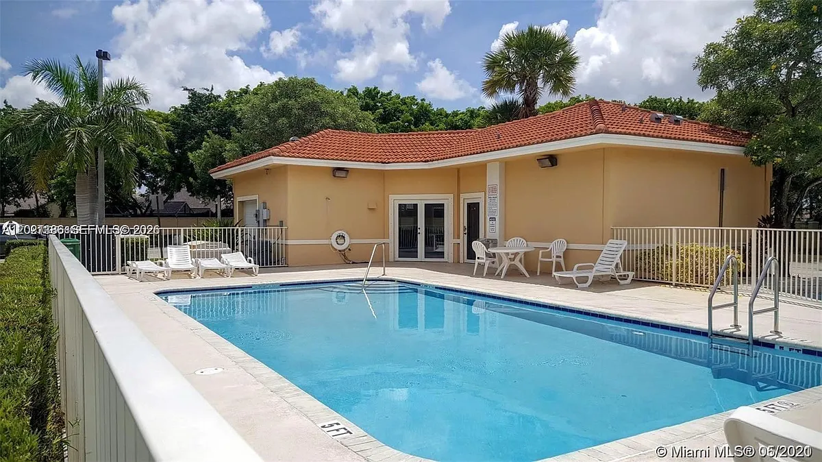 Building Photo - 9909 Westwood Dr #231
