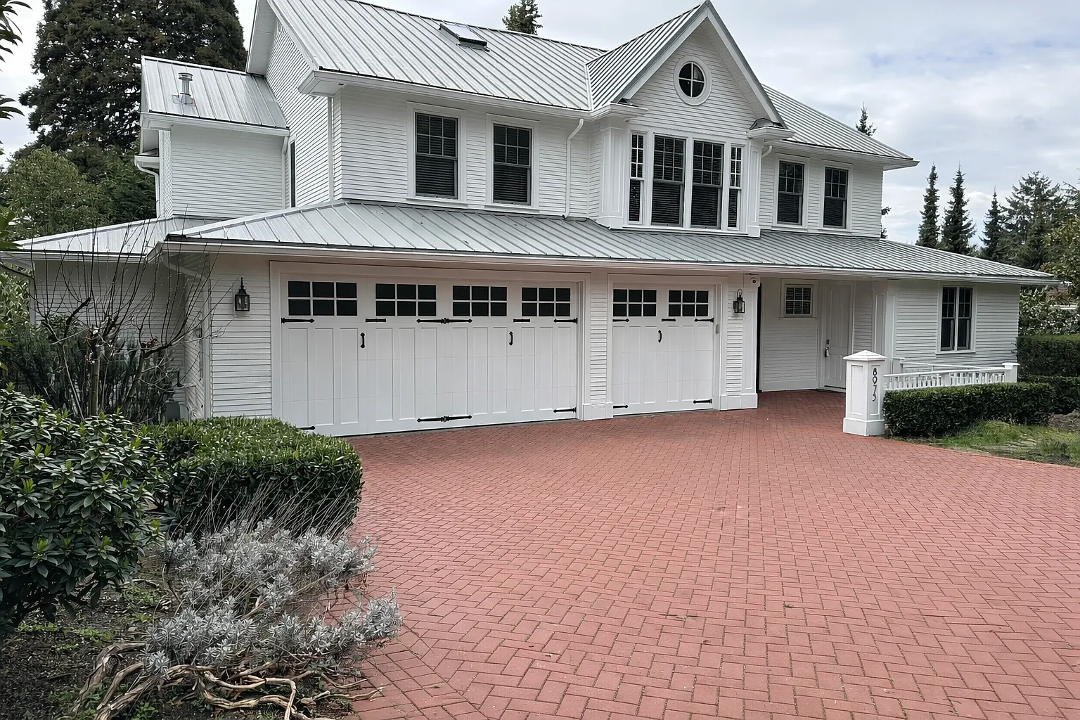 5 bed, 7.5 bath, 6831 sqft, $16,000 — Photo 1