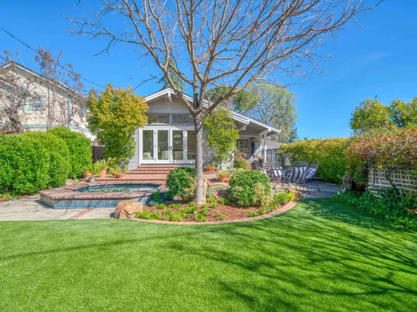 17981 Rose Ct, Monte Sereno, CA 95030