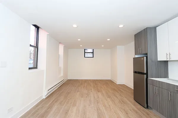 Rented by Nooklyn NYC LLC | media 7