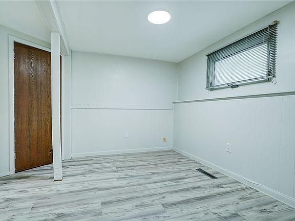 4th image of 2233 Clifford Ave #3