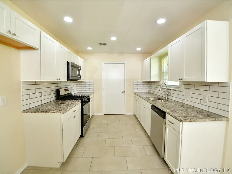 401 N Fir Pl — Photo 11