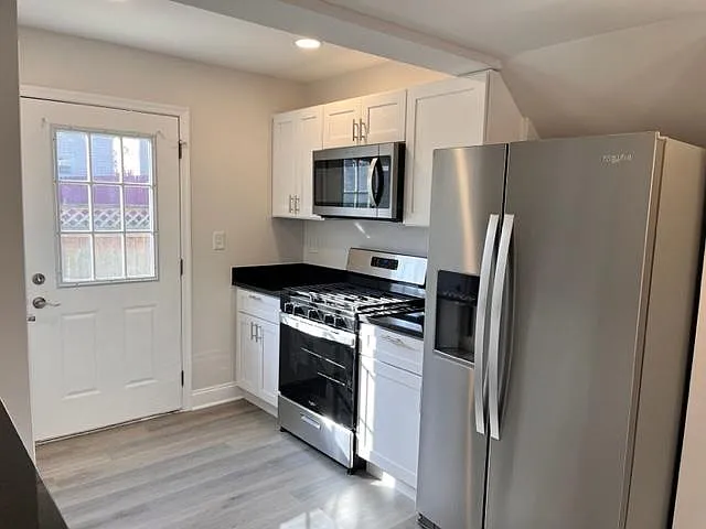 1209 Greystone Rd — Photo 4
