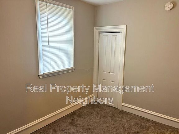 4th image of 741 Fremont Ave NW