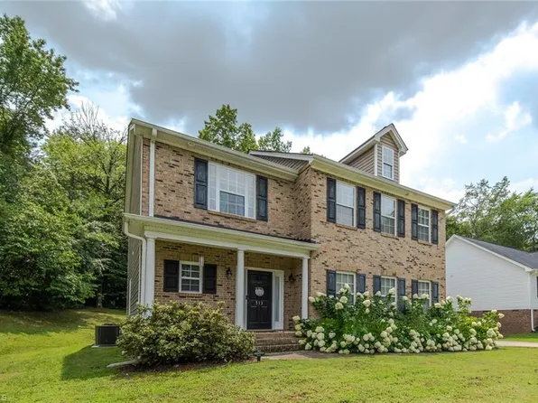 513 Cornelia Dr, Graham, NC 27253