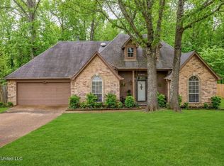 10009 Lacey Dr, Olive Branch, MS 38654