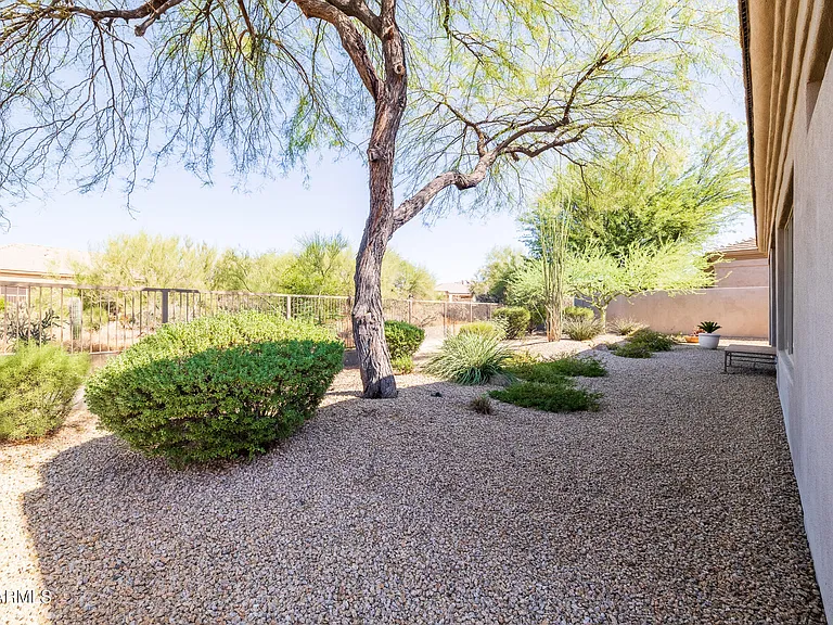 7020 E Mighty Saguaro Way — Photo 40