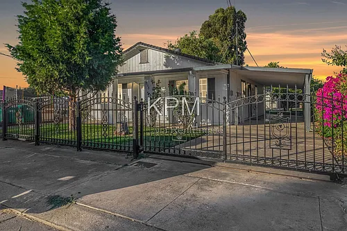 608 S Golden Gate Ave Photo 1