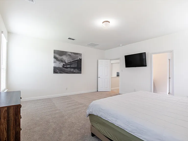 715 Parkside Dr — Photo 18