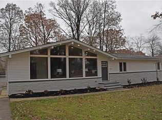 969 Starlight Dr, Seven Hills, OH 44131