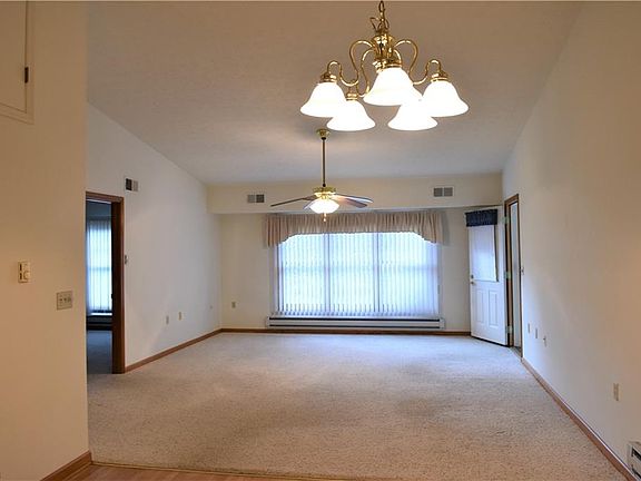 3rd image of 5365 Mulberry Ln
