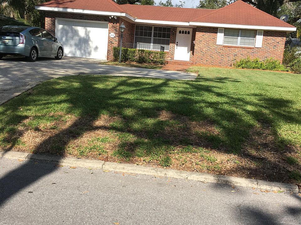 1st image of 429 W Maxwell St