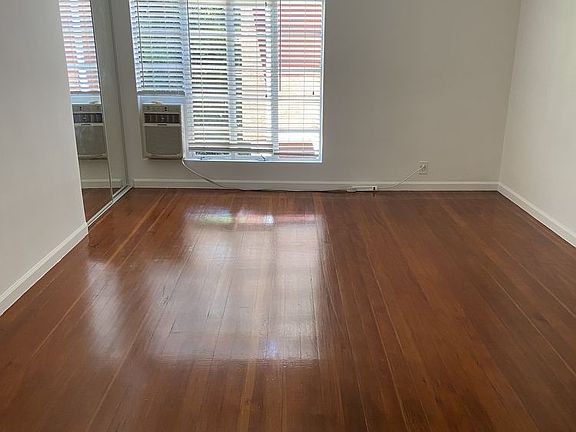 4th image of 1244 N Orange Grove Ave APT 4
