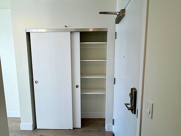 3rd image of 314 W 6th St #501
