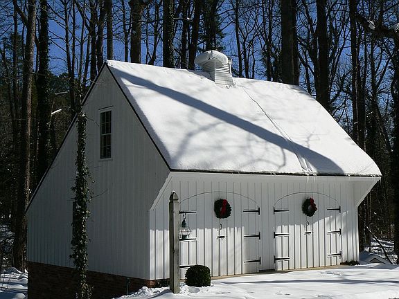 Detached Garage