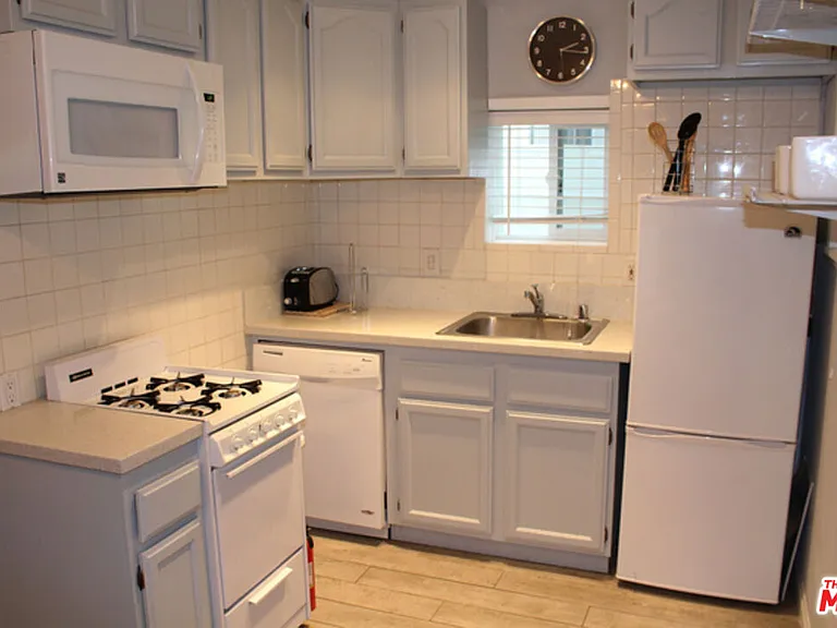 900 N Gardner St #7463 — Photo 7