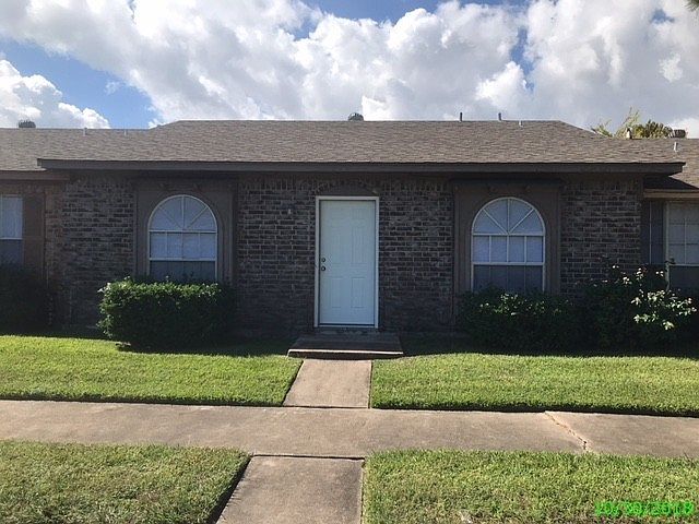 1st image of 1515 Barcelona Way