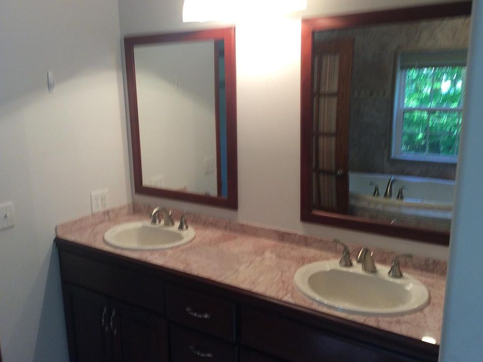 1st image of 17 1/2 E Nicolet Blvd