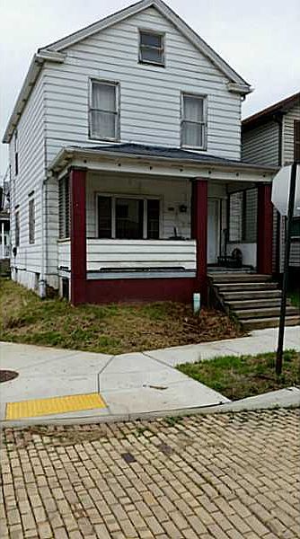 2nd image of 1101 6th Ave