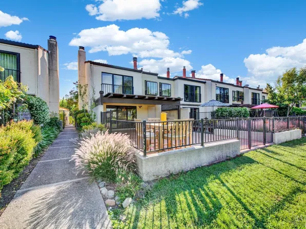 906 Marina Drive, Napa, CA 94559