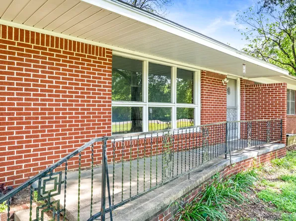 801 N Winnsboro St, Quitman, TX 75783