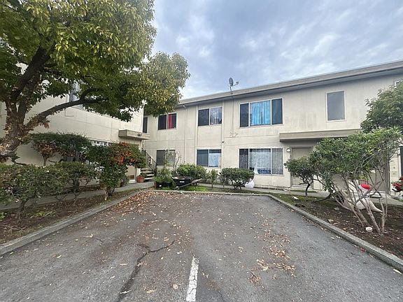 3rd image of Marian Sanrafael