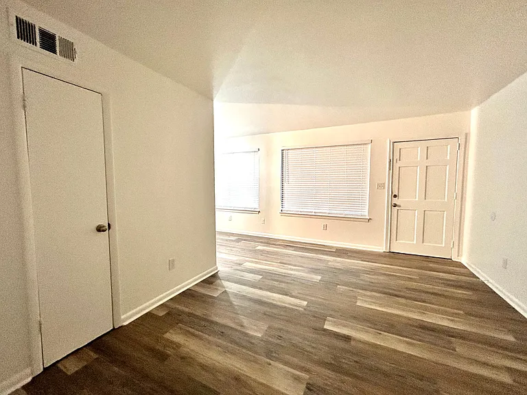 7780 4th Ave S #D — Photo 11