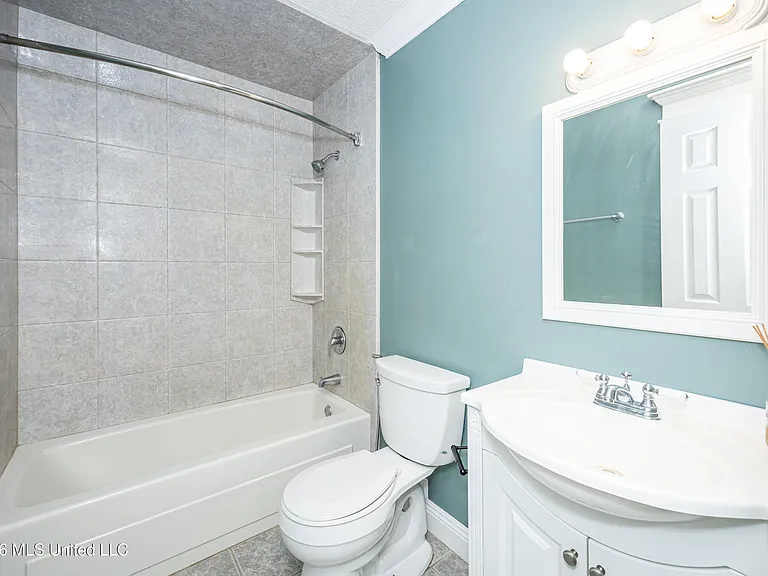 20608 Scarborough Rd — Photo 27