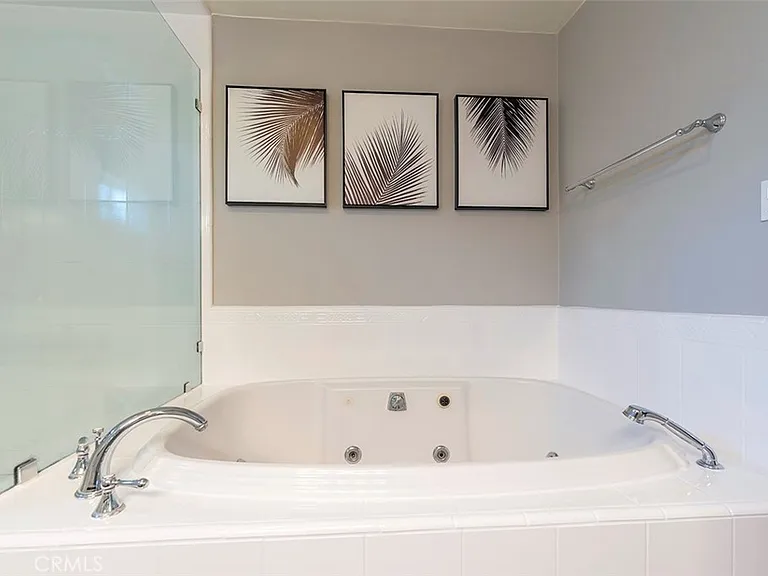 18417 Glenburn Ave — Photo 26