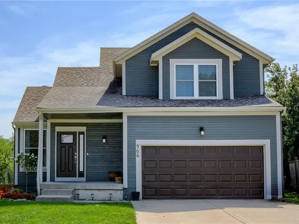 964 N Walnut St, Olathe, KS 66061