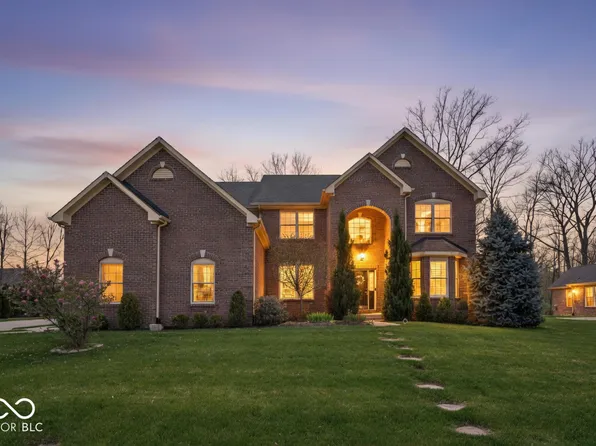 6677 W May Apple Dr, McCordsville, IN 46055