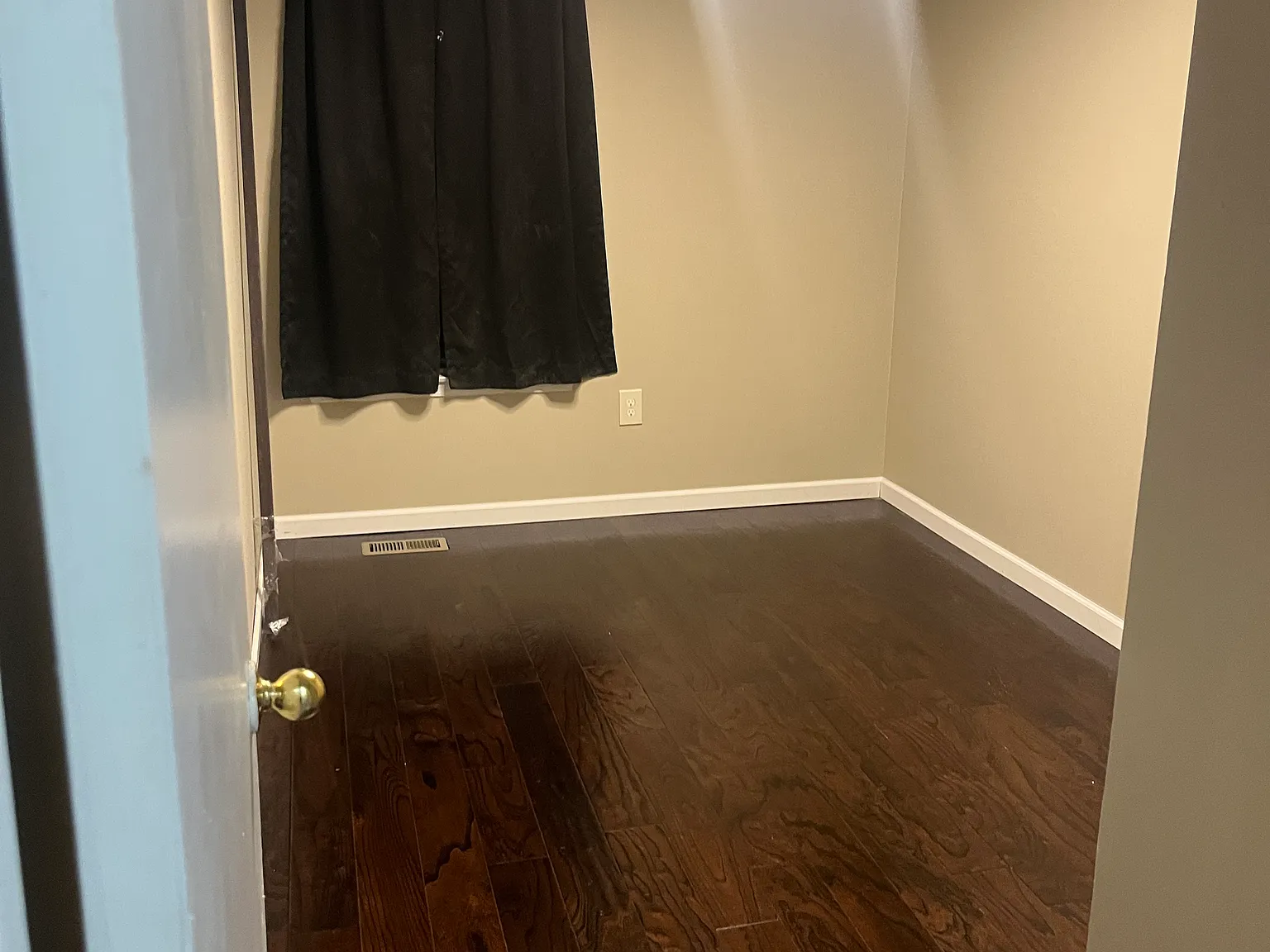 3 bed, 1160 sqft, $2,800 — Photo 2