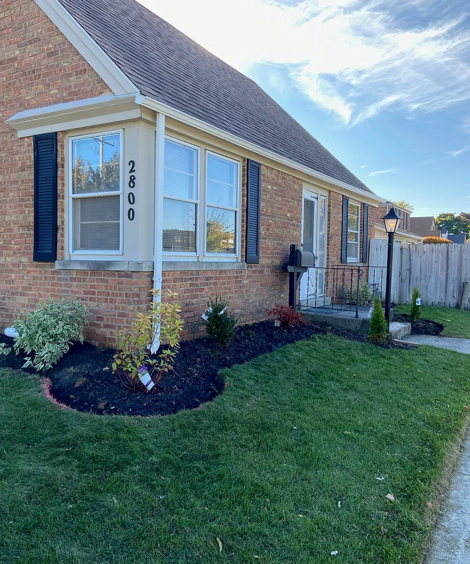 3 bed, 1300 sqft, $1,800 — Photo 1