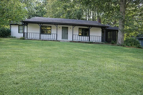 30 Fairfield Dr Photo 1