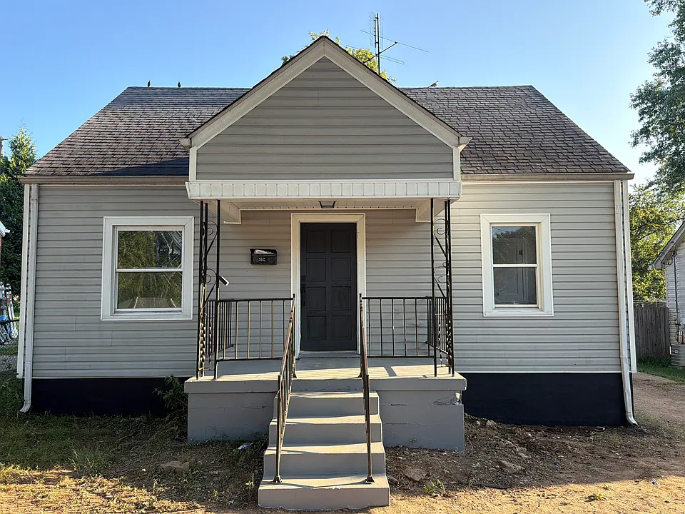 312 E Forrest Ave