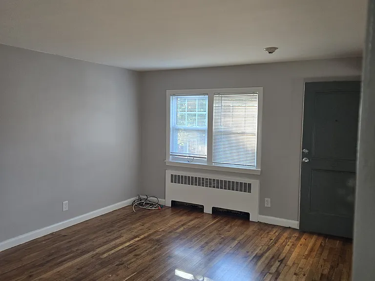 Meadowbrook Apartments — Photo 8